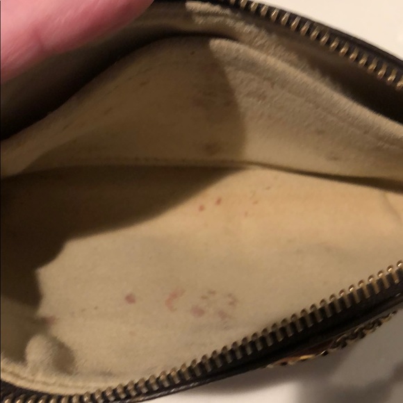 Discontinued Louis Vuitton Monogram Milla Pochette - Picture 10 of 16